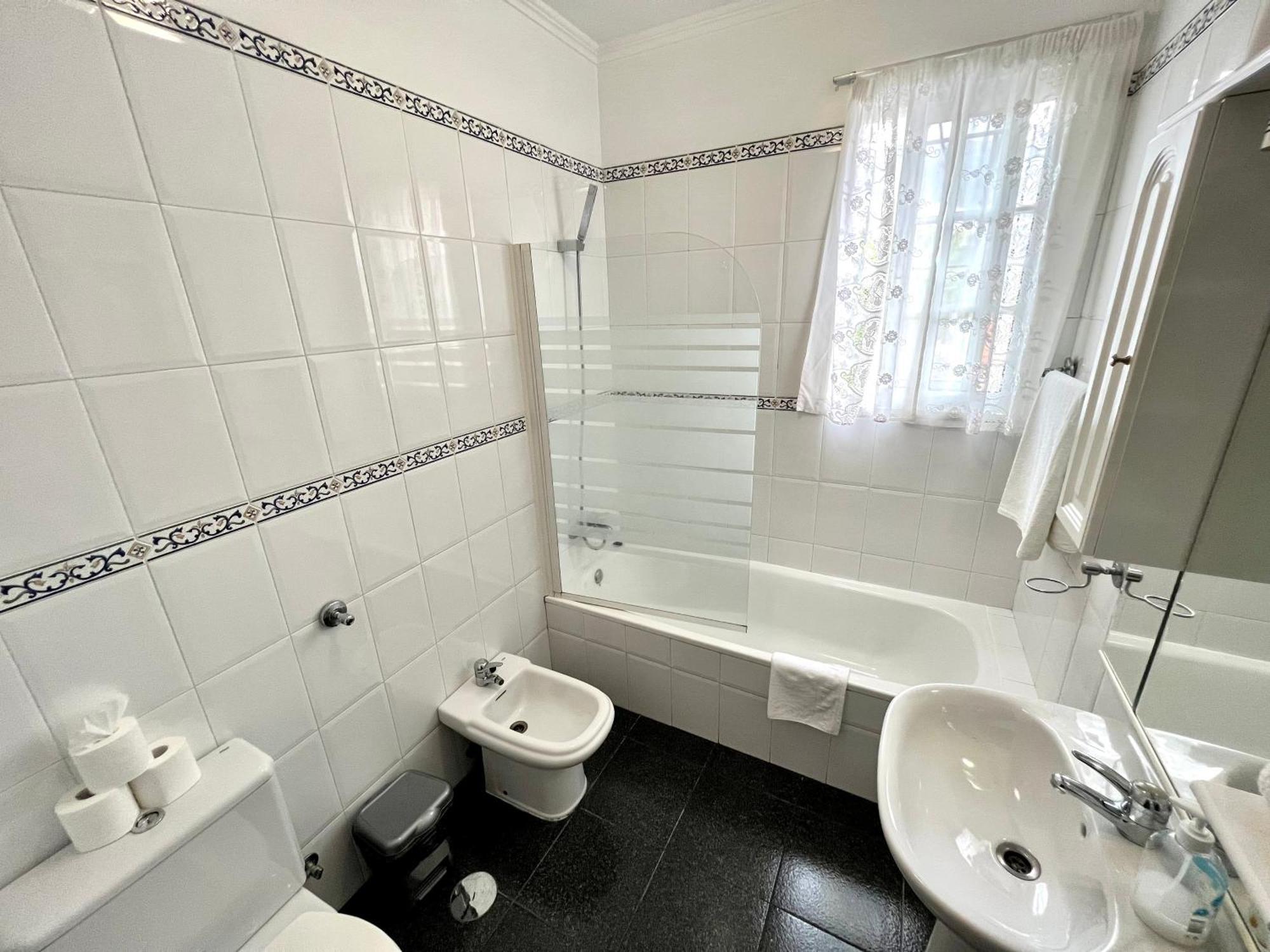 Classic Tranquil Madeiran 4-Bedroom Villa Funchal エクステリア 写真